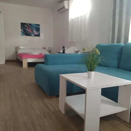 Apartment Center Bol